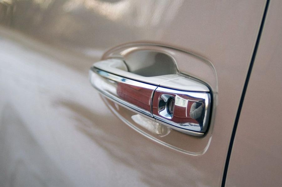  Lexus GX460 2011 года  (фото 36 из 39)